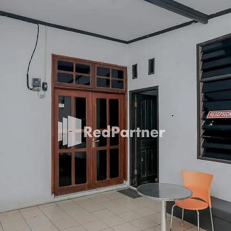Pondok Damai Guest House Syariah Mitra Reddoorz Cirebon Exterior foto